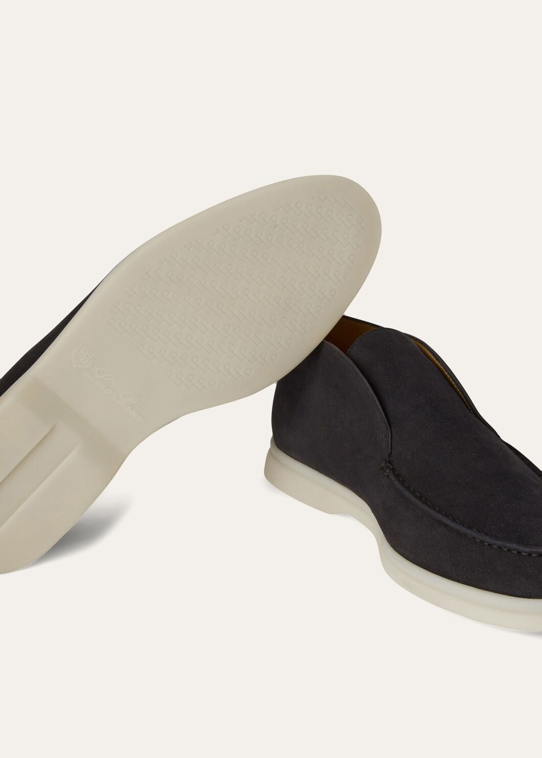 Open Walk Polacchini in suede leather in Caviar