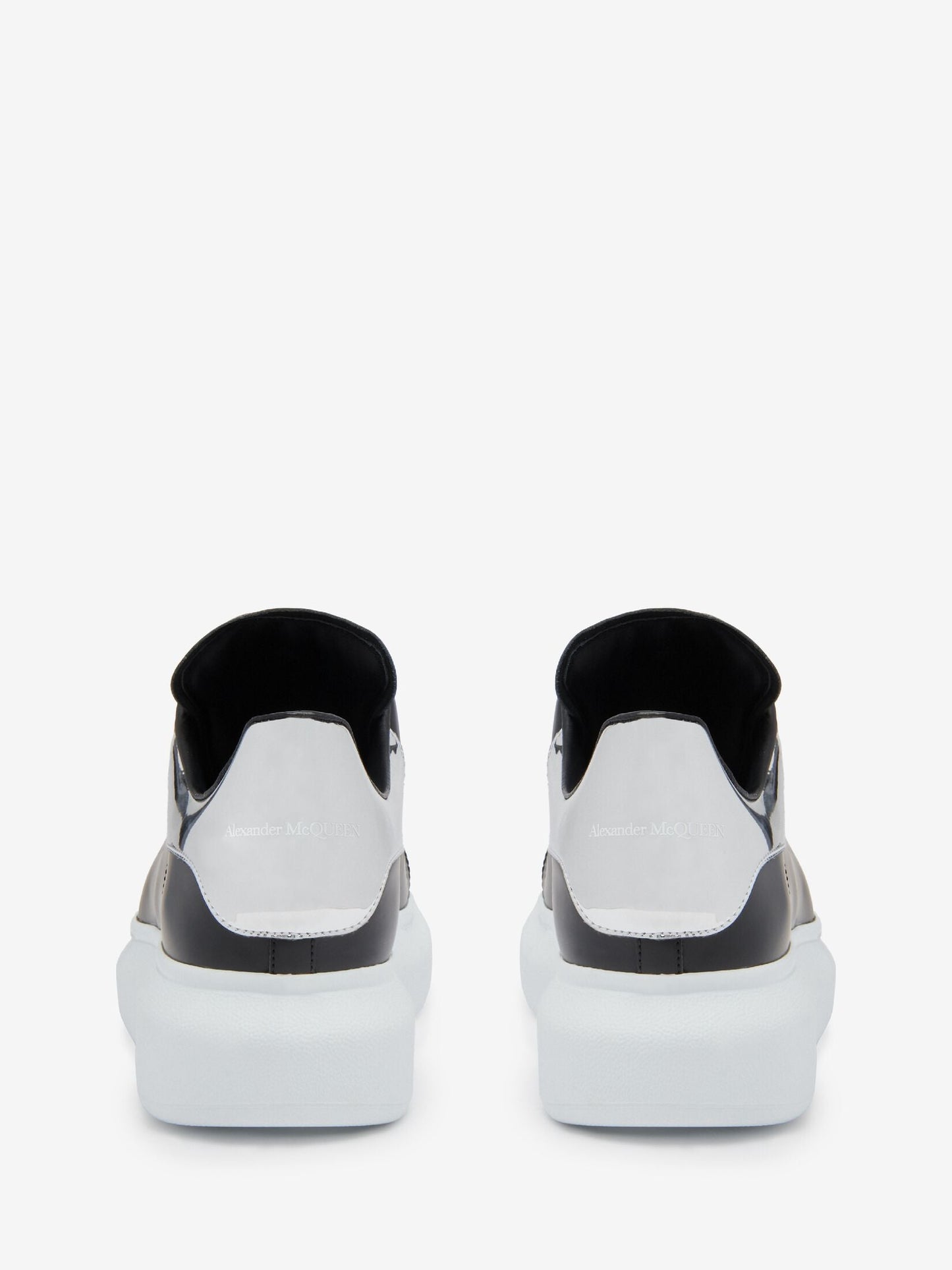 Sneaker Oversize in White, Black and Silver
