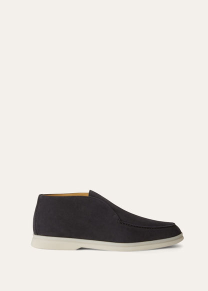 Open Walk Polacchini in suede leather in Caviar
